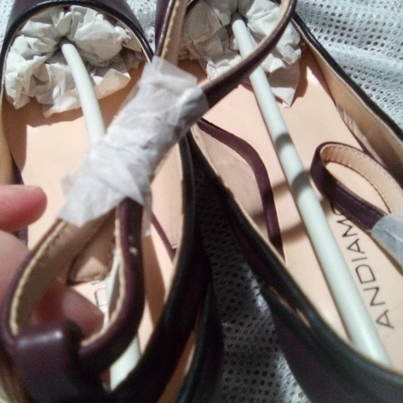 Andiamo raisin Color ladies 3" heels. NWOT. Size 7.5 - Picture 3 of 9